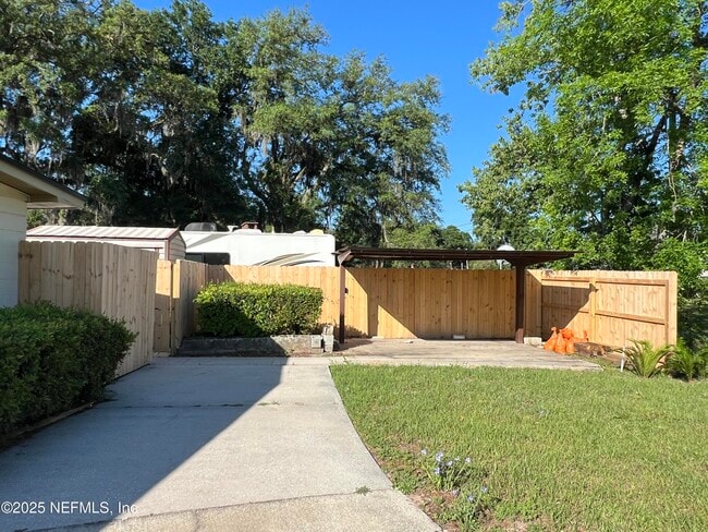 Building Photo - 11356 Renne Dr