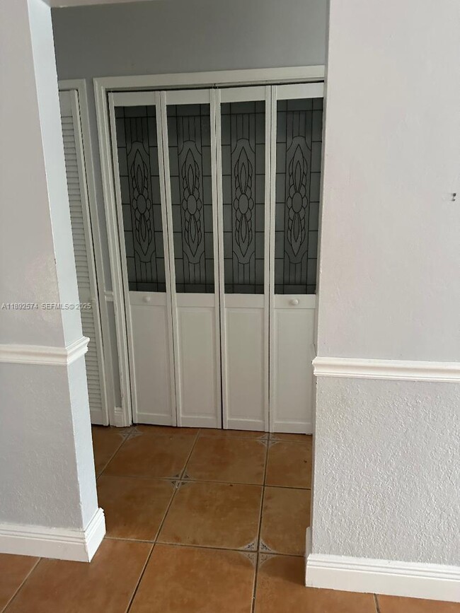 Building Photo - 2225 SW 21st Ter