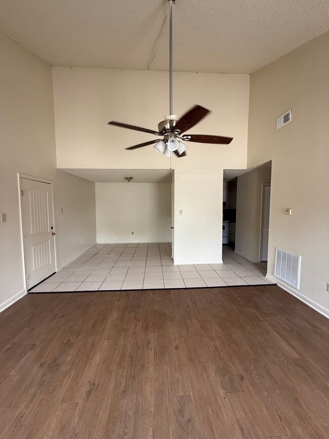 Building Photo - 9018 GSRI Ave