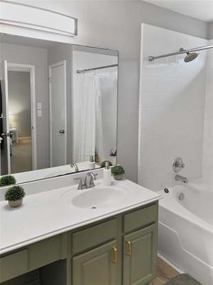 Building Photo - 21235 Bending Green Way