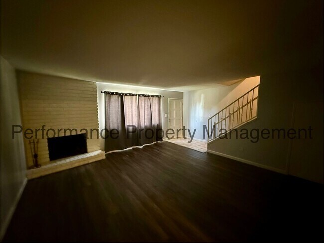 Building Photo - Cute 2 Story Condo in SW Bakersfield w/ Pool, RBP & $0 Deposit Option