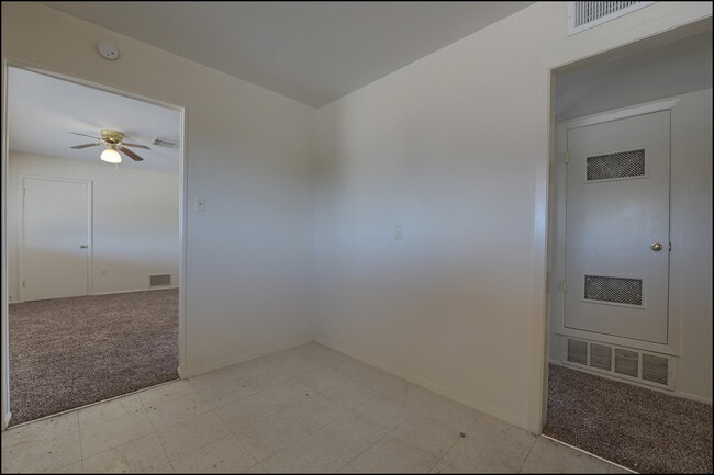 Building Photo - 3101 Kirkcaldy St