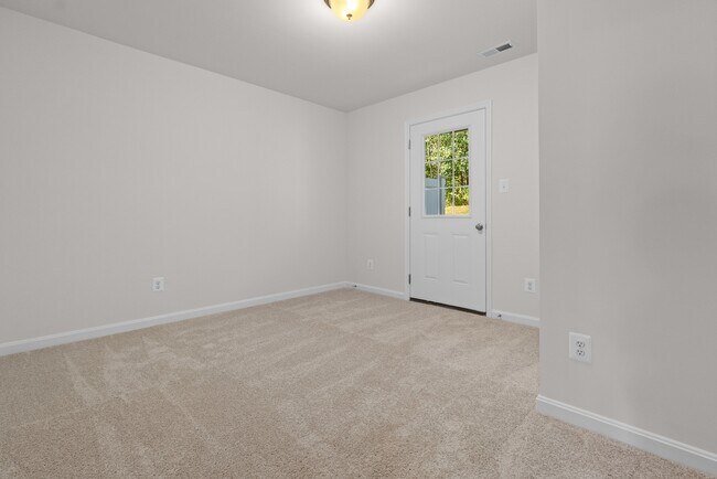 Building Photo - 377 Tumblers Wy