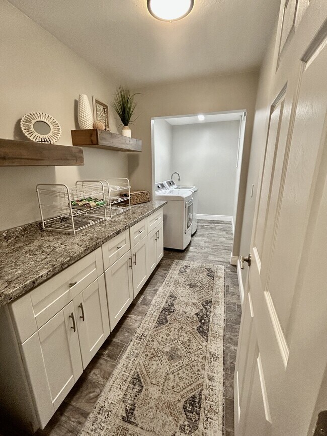 Building Photo - 708 El Dorado Pkwy W