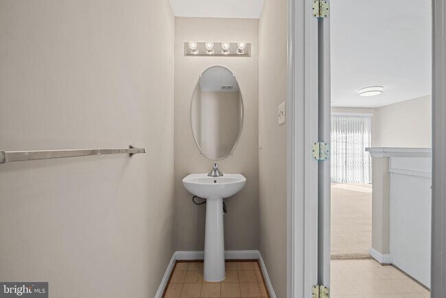 Building Photo - 23404 Rainbow Arch Dr
