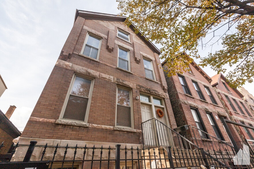 Building Photo - 1510 N Greenview Ave