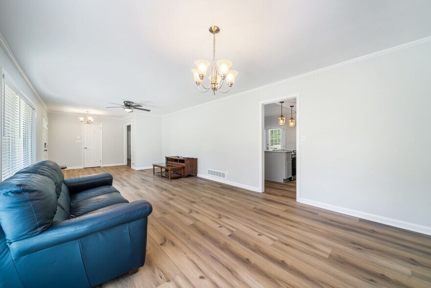 Building Photo - 4019 Flintridge Dr
