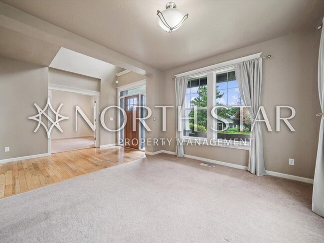 Building Photo - Move-In Ready Craftsman with Gourmet Kitchen, Bonus Room & Private Basketball Court