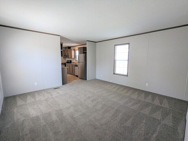 Building Photo - 641 Oregon St