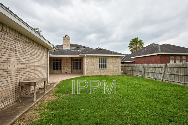 Building Photo - 1309 Summerfield Ln