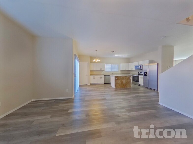 Building Photo - 2840 W Mineral Butte Dr