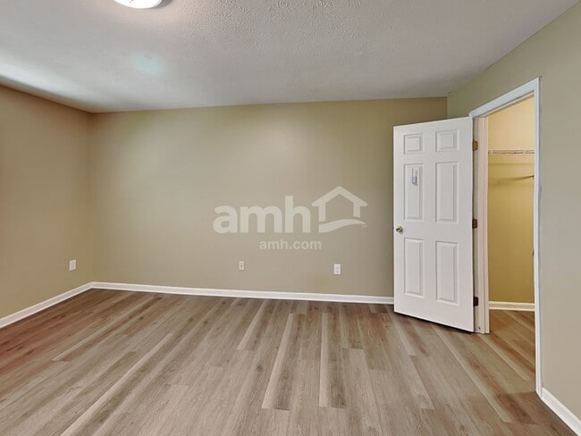 Building Photo - 4246 Muscovy Ln