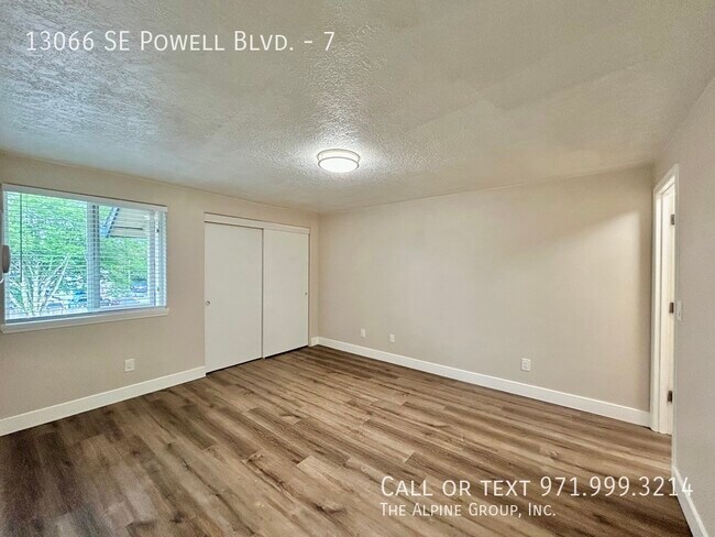 Building Photo - 13066 SE Powell Blvd