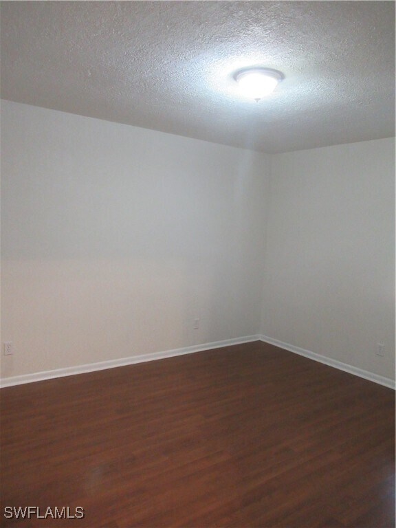 Building Photo - 4605 Bayshore Dr