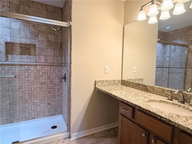 Building Photo - 7024 Somerset Cir