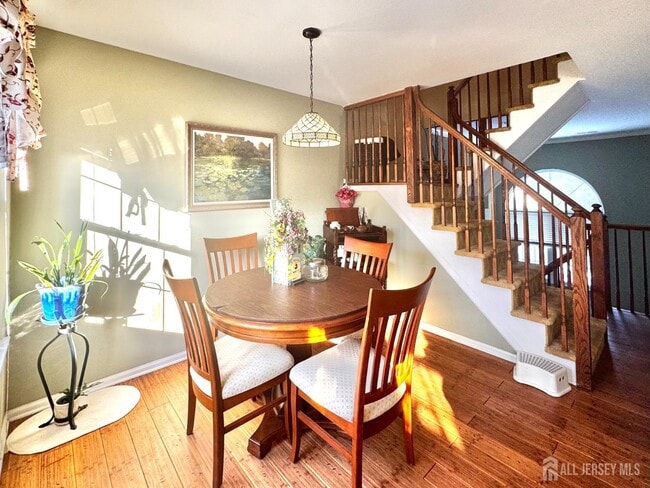 Building Photo - 32 Ketley Pl