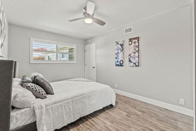 Building Photo - 292 Slate St