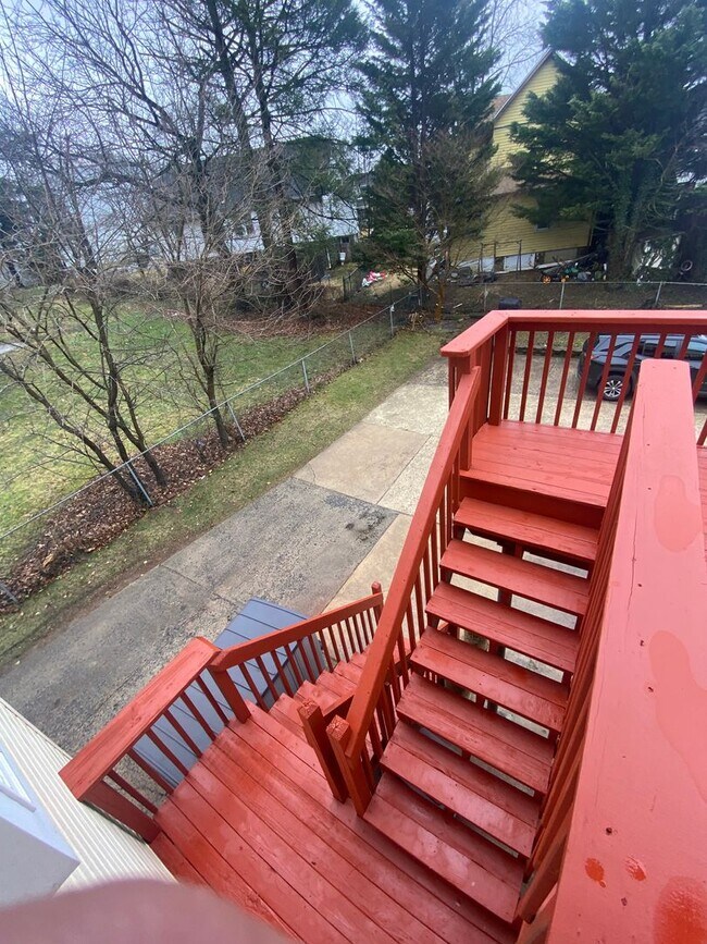 Building Photo - 233 S State Rd