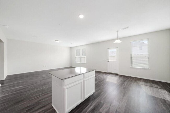 Building Photo - 505 Benicia Cv