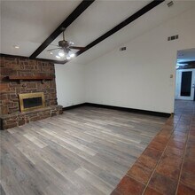Building Photo - 3129 Glen Flora Way