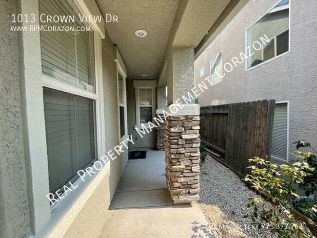 Building Photo - 1013 Crown View Dr