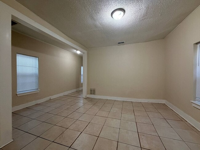 Building Photo - 1441 Cleveland St