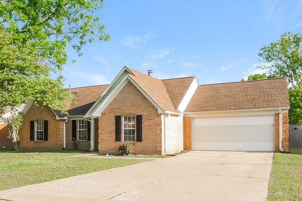 Building Photo - 6916 Fox Briar Cove