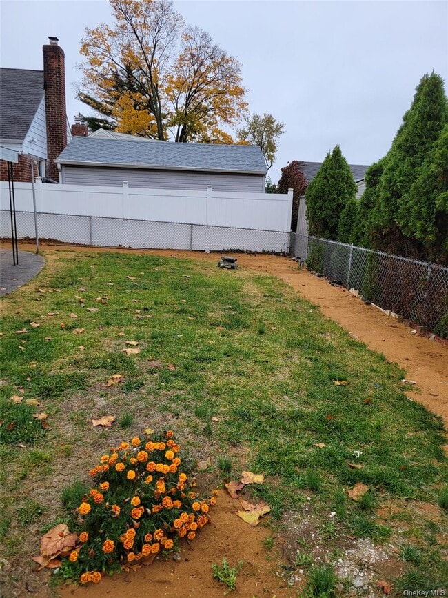 Building Photo - 228 East Ave