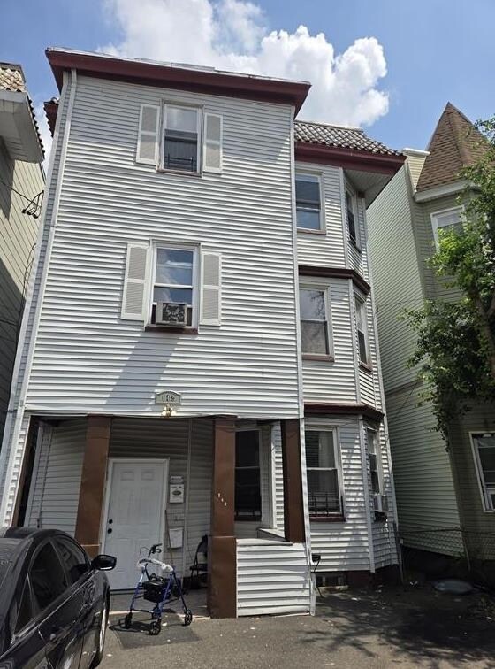 Building Photo - 142 JOHNSON Ave
