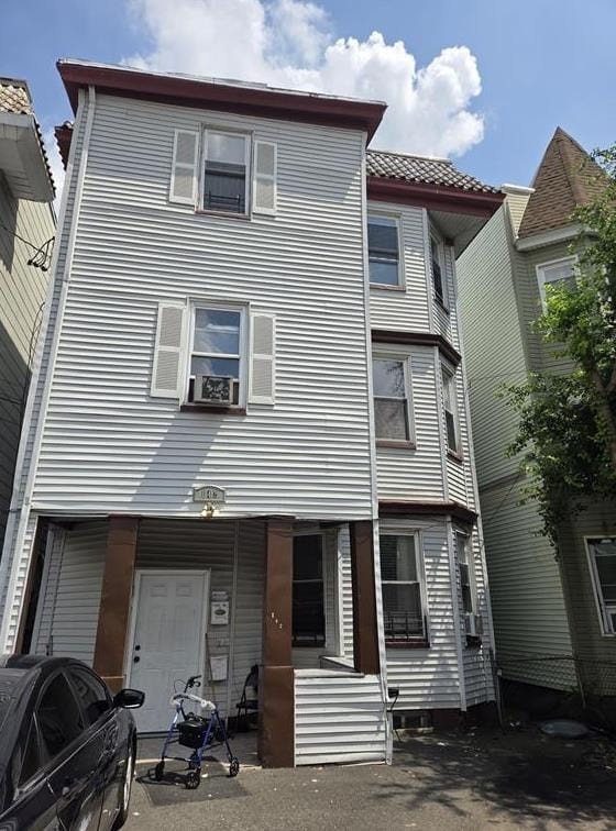 Primary Photo - 142 JOHNSON Ave