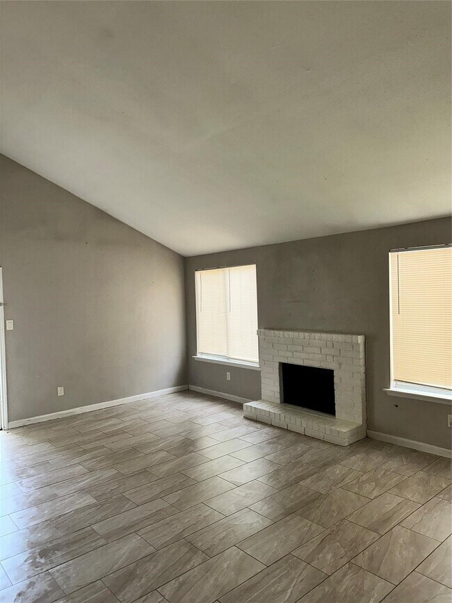 Building Photo - 7514 Lemma Dr