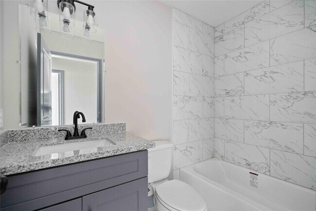 Building Photo - 4506 Mayflower St