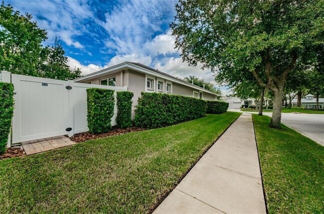 Building Photo - 18235 Fall Creek Dr