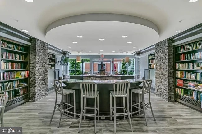 Building Photo - 1451 Belmont St NW