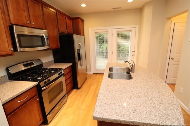 Building Photo - 8011 Sunset Branch Ct