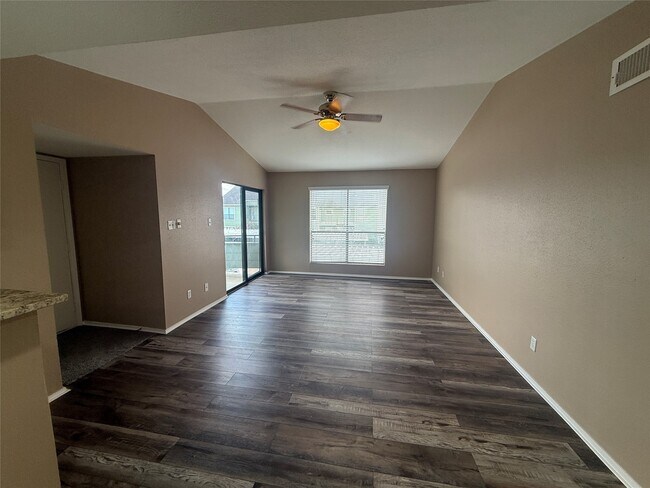 Building Photo - 14777 Wunderlich Dr
