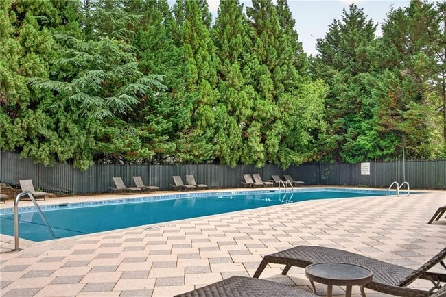 Building Photo - 3140 7 Pines Ct