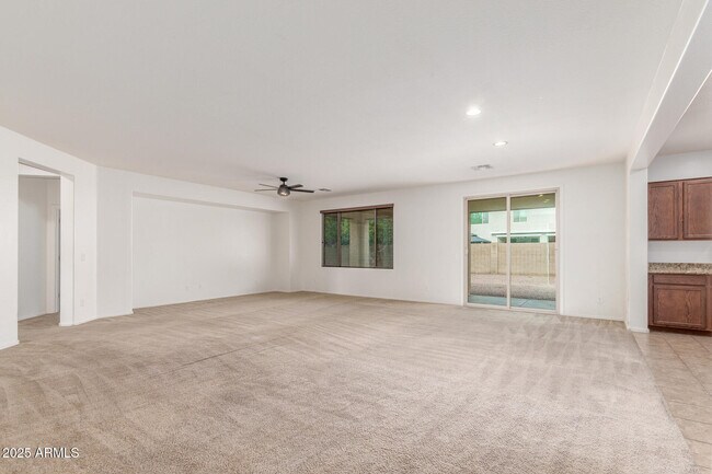 Building Photo - 20932 Vía de Arboles