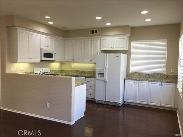 Building Photo - 33810 Willow Haven Ln