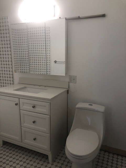 BATHROOM - 410 N Orange Grove Ave