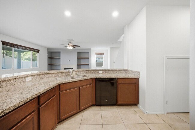 Building Photo - 3695 Bur Oak Rd