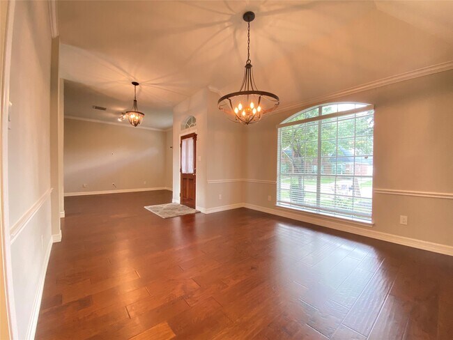 Building Photo - 2222 Alberton Ln