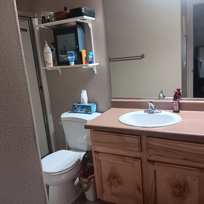 Building Photo - "Spacious 3-Bedroom Duplex Oasis in Hurricane, UT – 2 Full Baths & 1,263 Sq Ft of Comfort!"