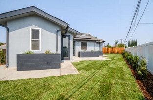 Building Photo - 6402 Kenwater Pl