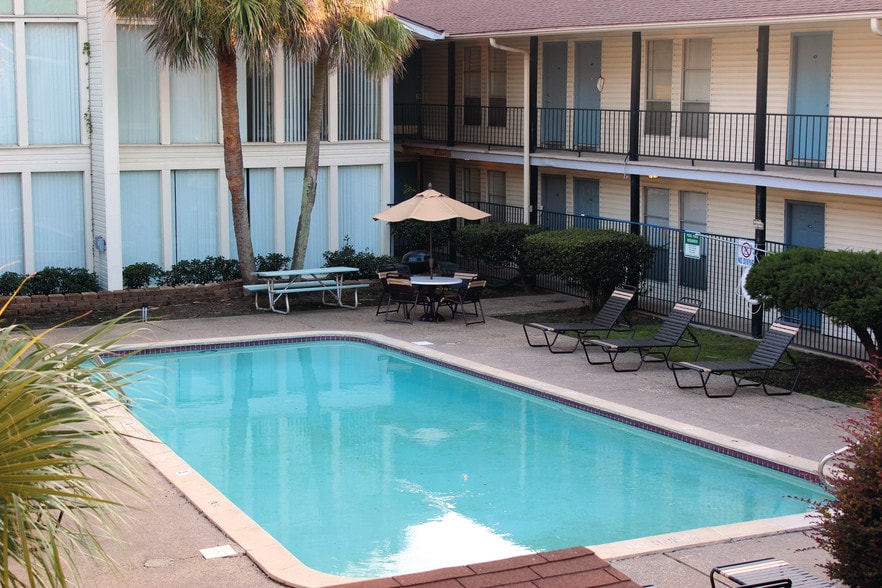 Primary Photo - Whispering Oaks Apartments