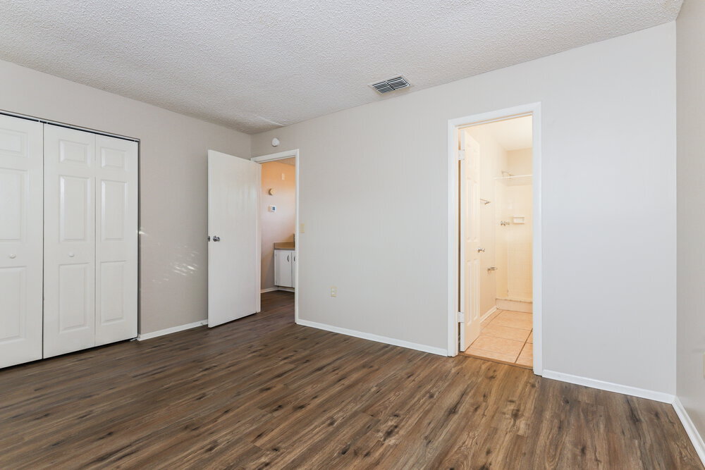 Building Photo - 856 Buttercup Dr