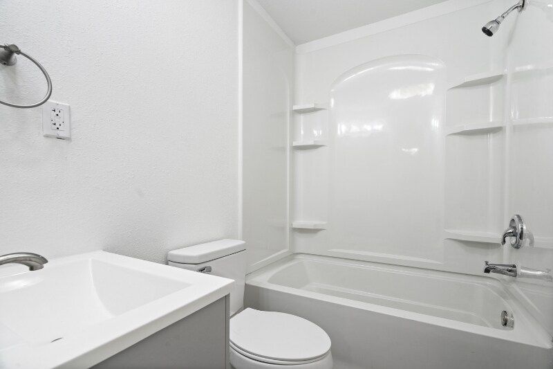 Building Photo - 102 S West St