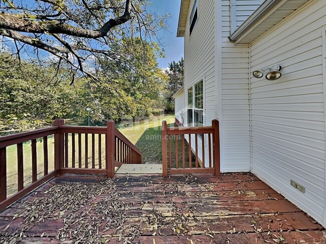 Building Photo - 104 Sunset Dr