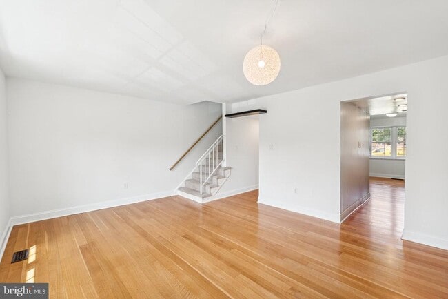 Building Photo - 14844 Cherrydale Dr