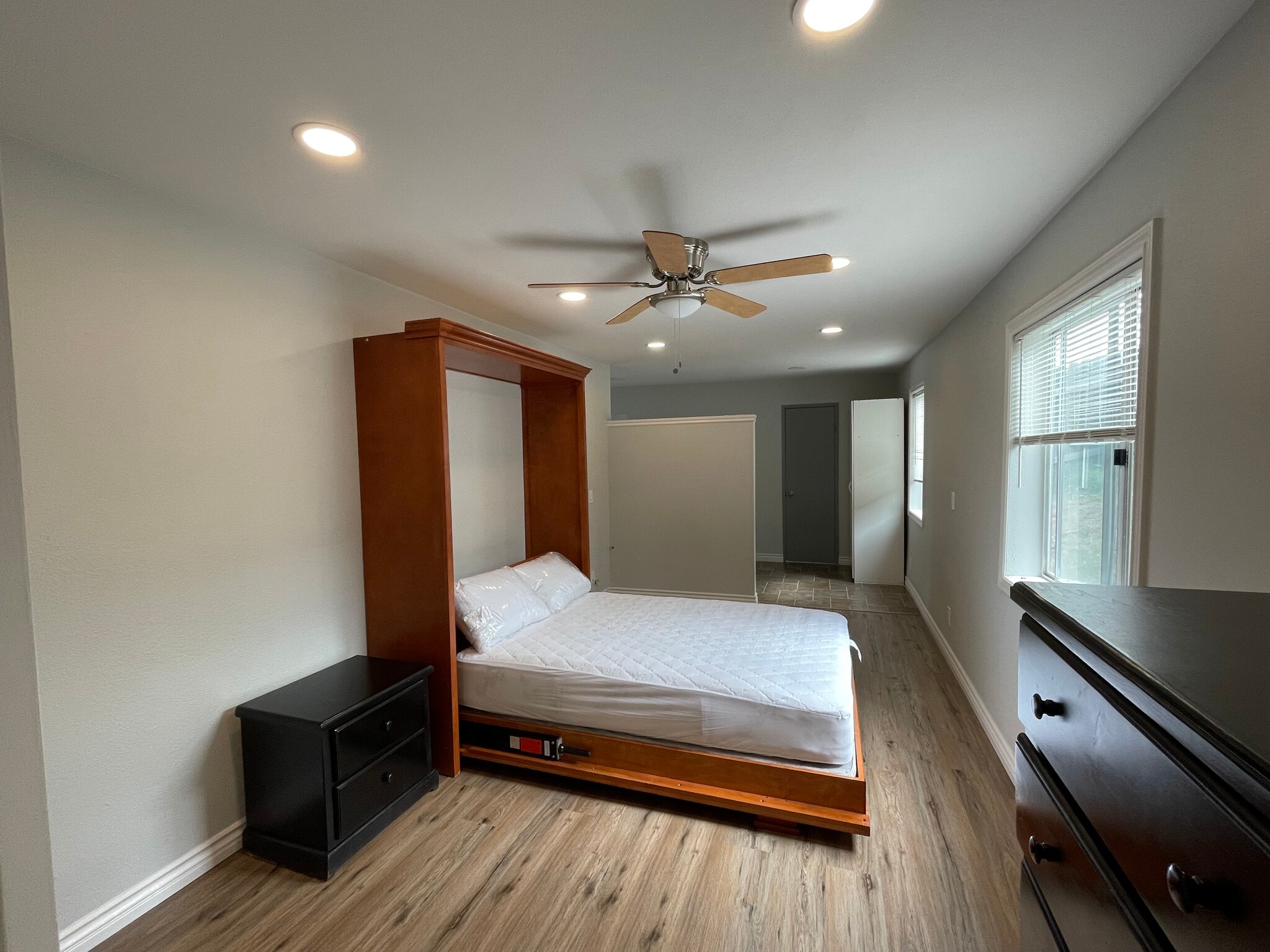 Building Photo - 3713 Rosehedge Dr